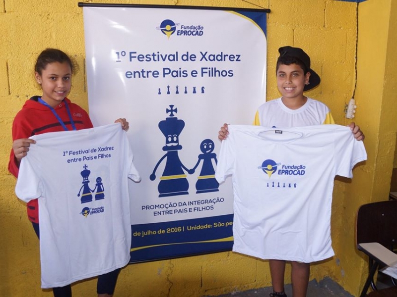 Festival de Xadrez no Shopping Pelotas reuniu iniciantes e
